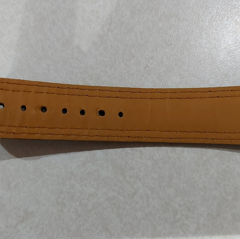 Watch - Picture 6 of 8